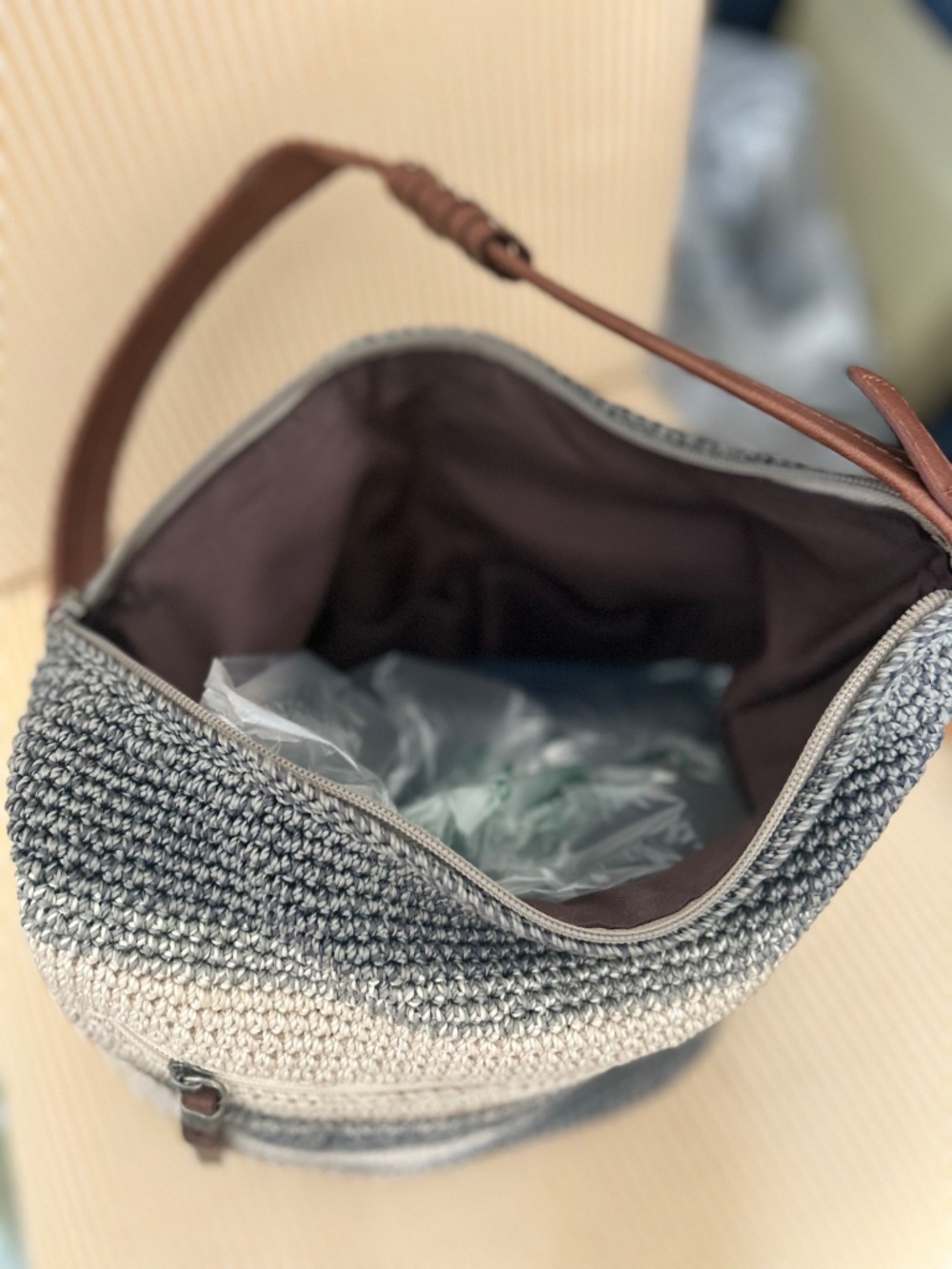 Handbag - Picture 3 of 3